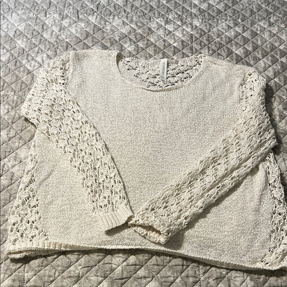 💐🪻3/$10🪻💐Aeropostale White Knit Top